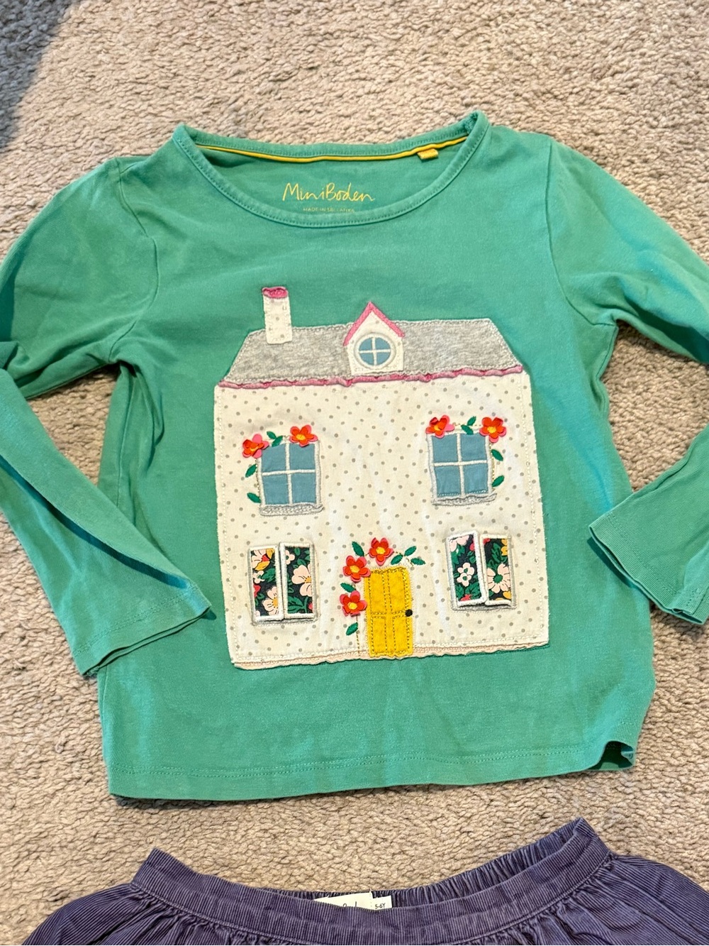 Mini Boden lift the flap 5/6 Teal Long Sleeve Top with House Applique